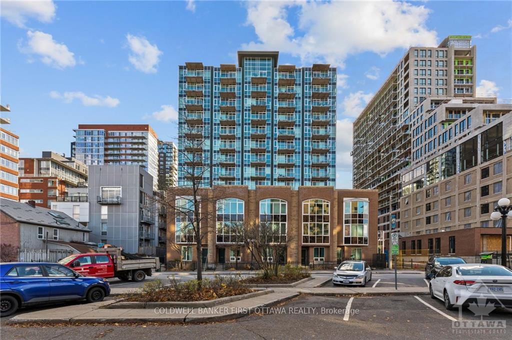 Front of Unit 1207, 134 York Street