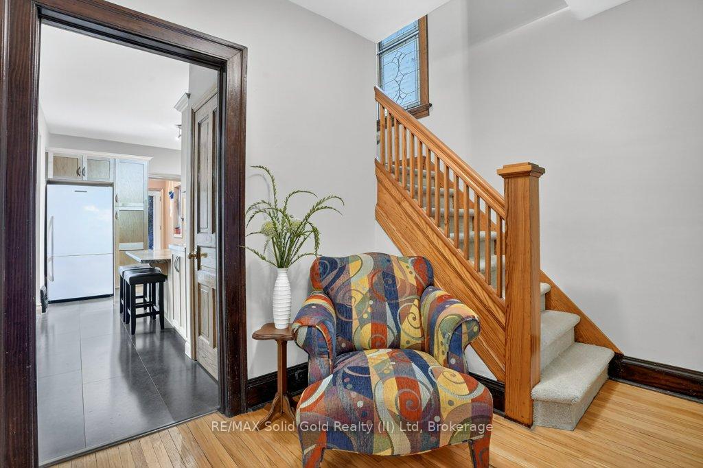 Photo 5 of 28 Troy Street, Kitchener — HOMEH