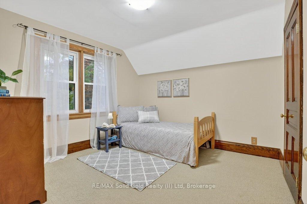 Photo 15 of 28 Troy Street, Kitchener — HOMEH