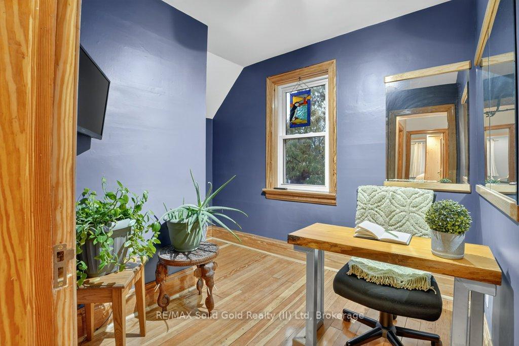 Photo 20 of 28 Troy Street, Kitchener — HOMEH