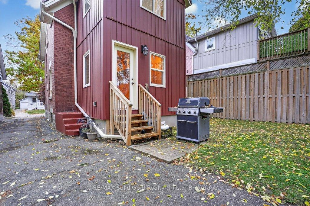 Photo 23 of 28 Troy Street, Kitchener — HOMEH