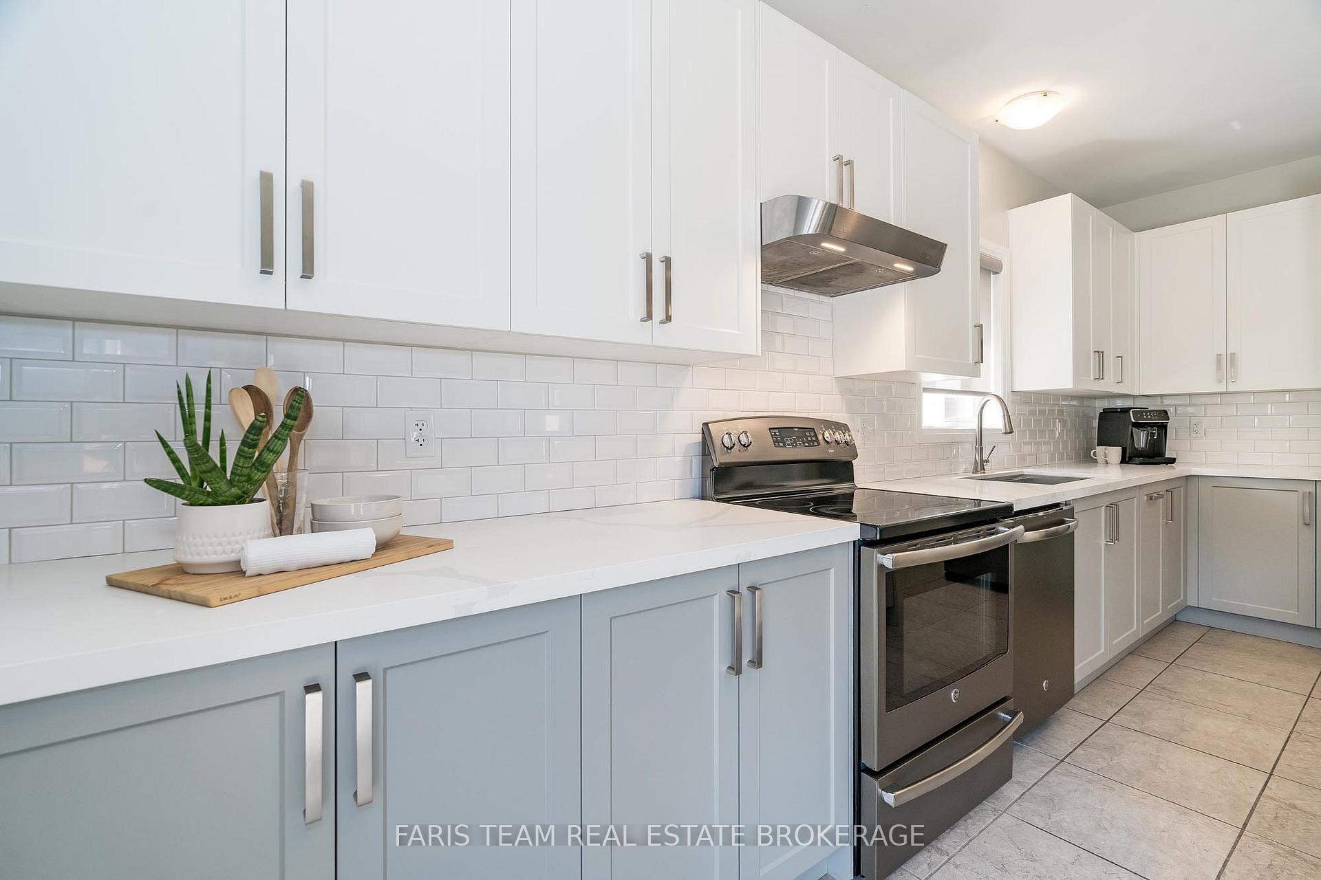 Photo 7 of 1377 Sheldon Street, Innisfil, Alcona — HOMEH