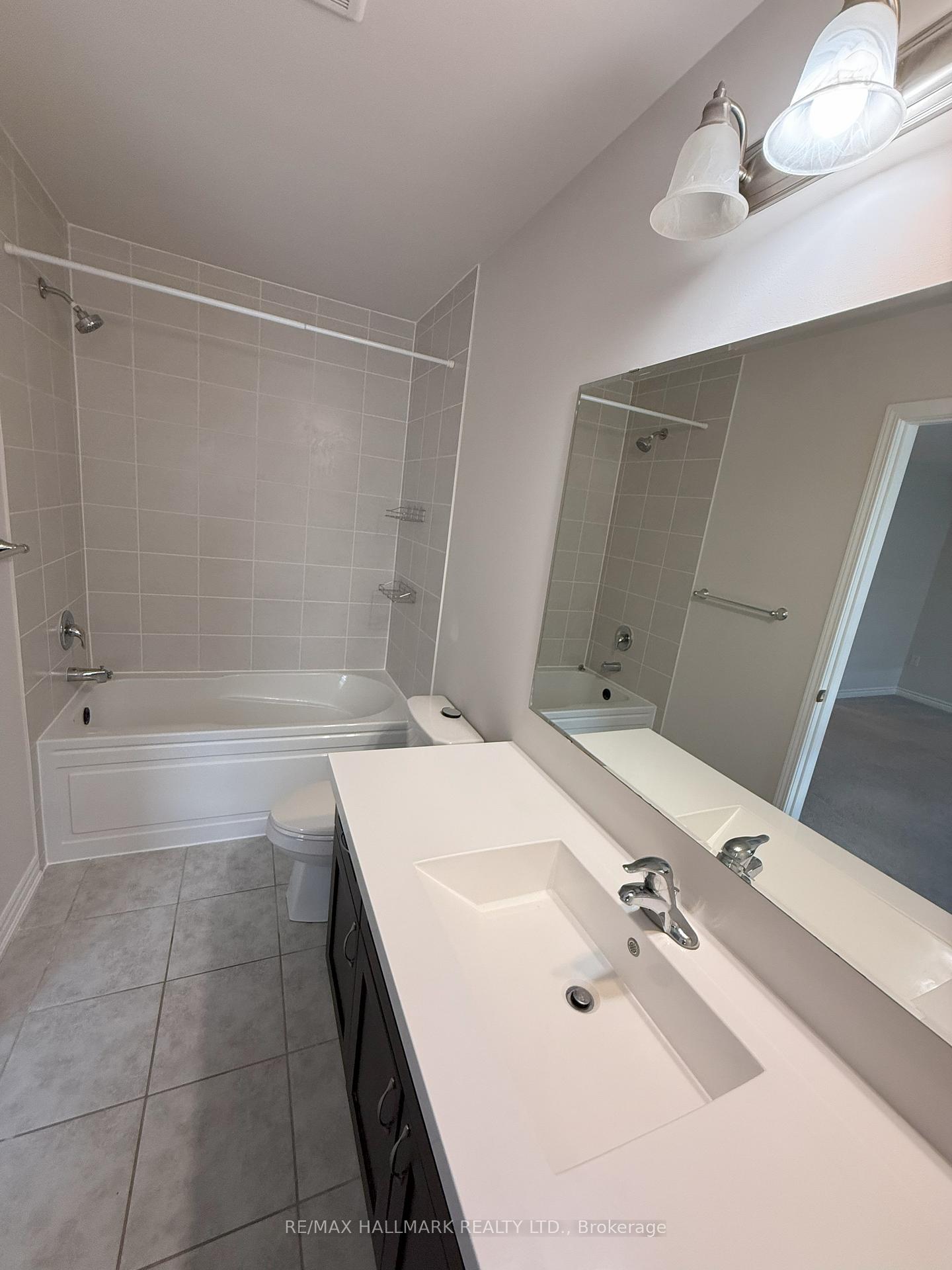 Photo 12 of 262 Waterbrook Lane, Kitchener — HOMEH