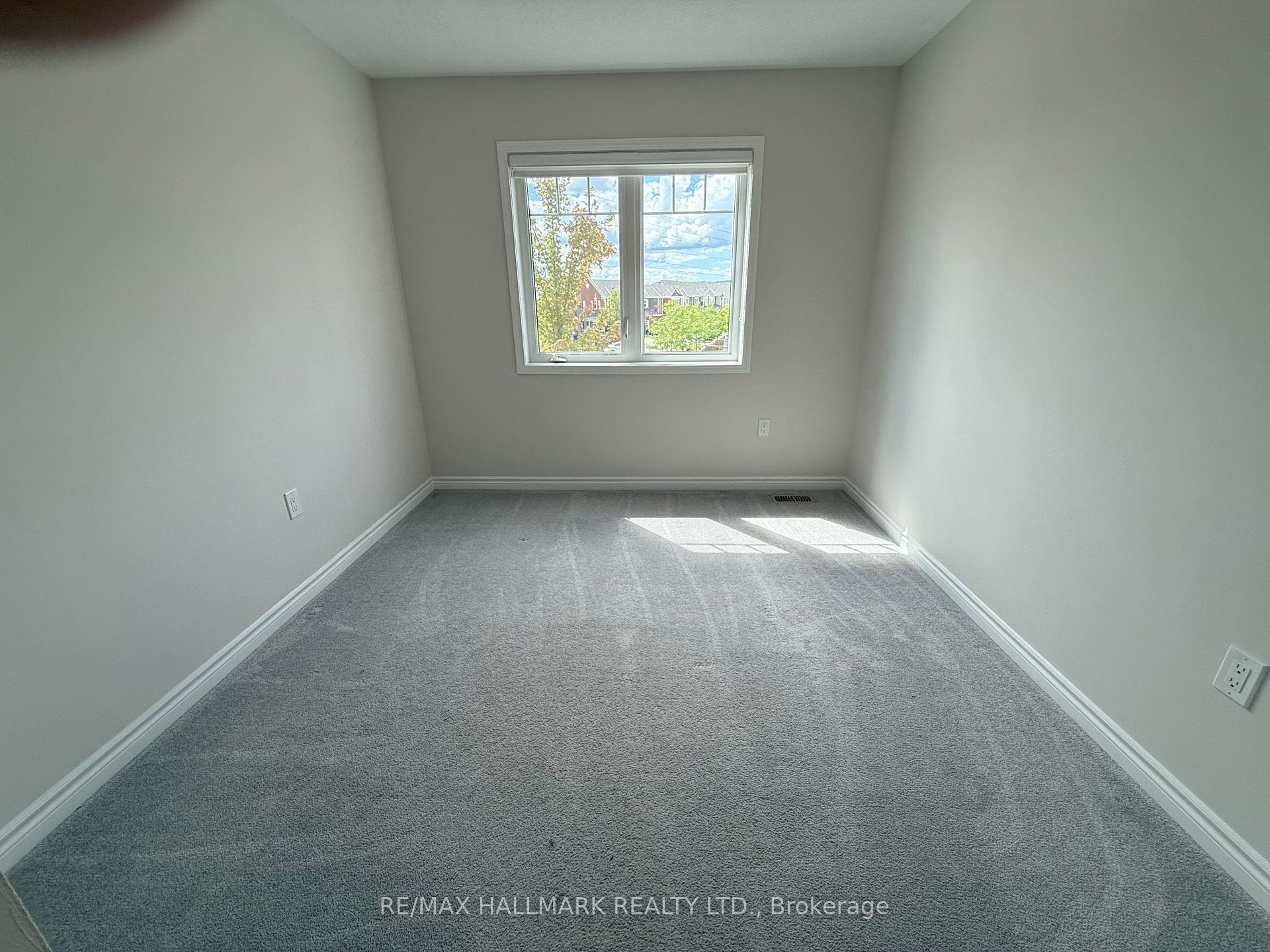 Photo 13 of 262 Waterbrook Lane, Kitchener — HOMEH