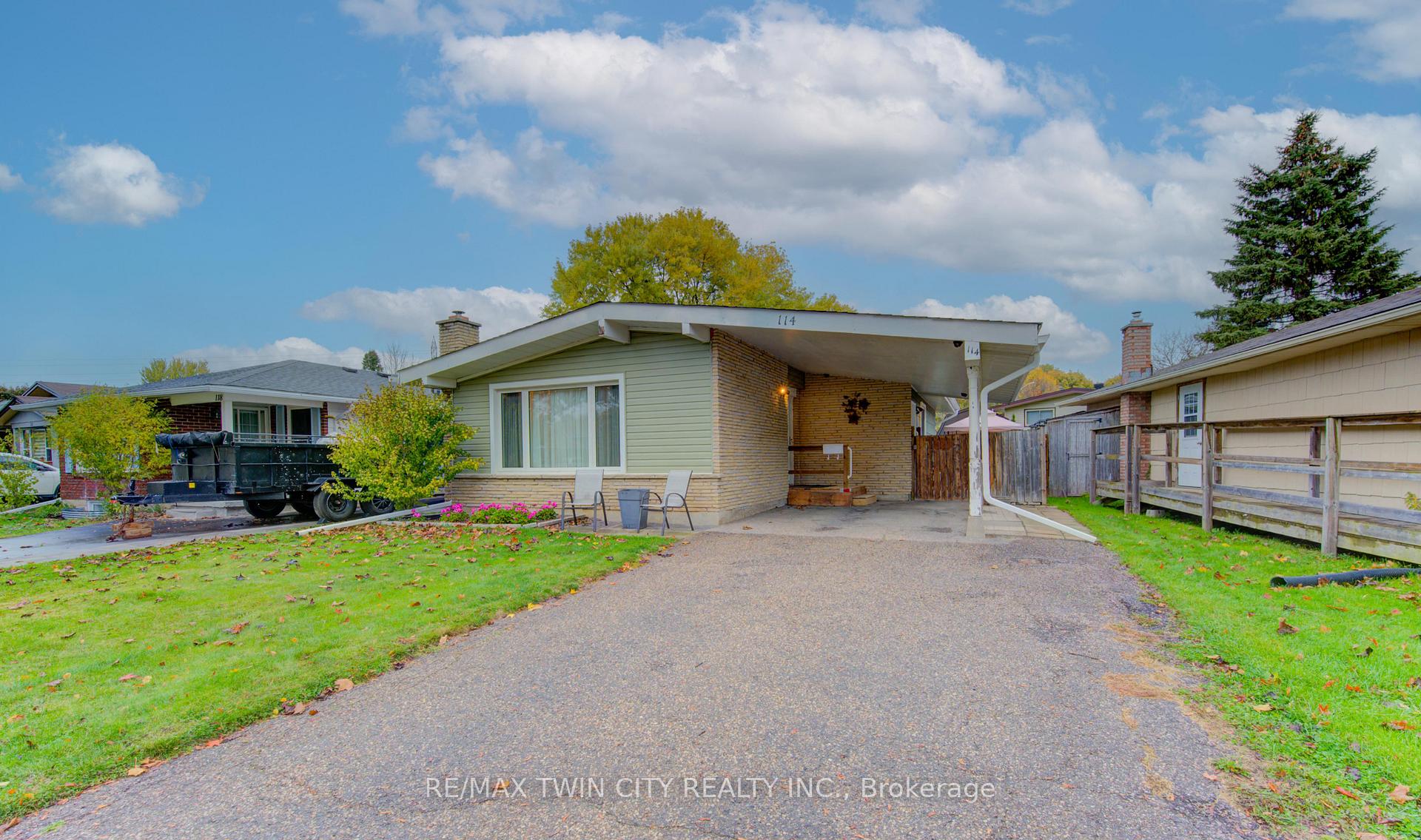 Photo 2 of 114 Selkirk Drive, Kitchener — HOMEH