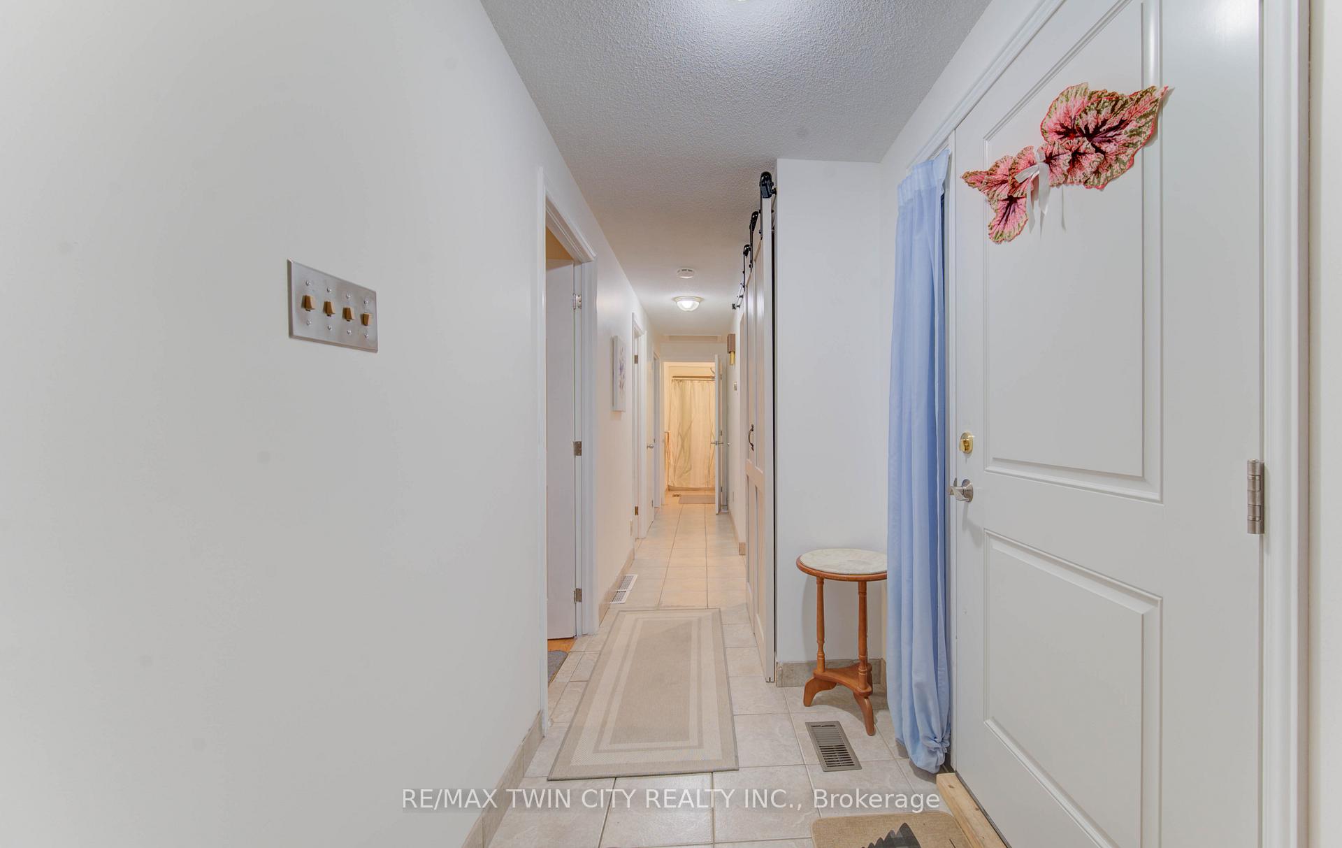 Photo 9 of 114 Selkirk Drive, Kitchener — HOMEH