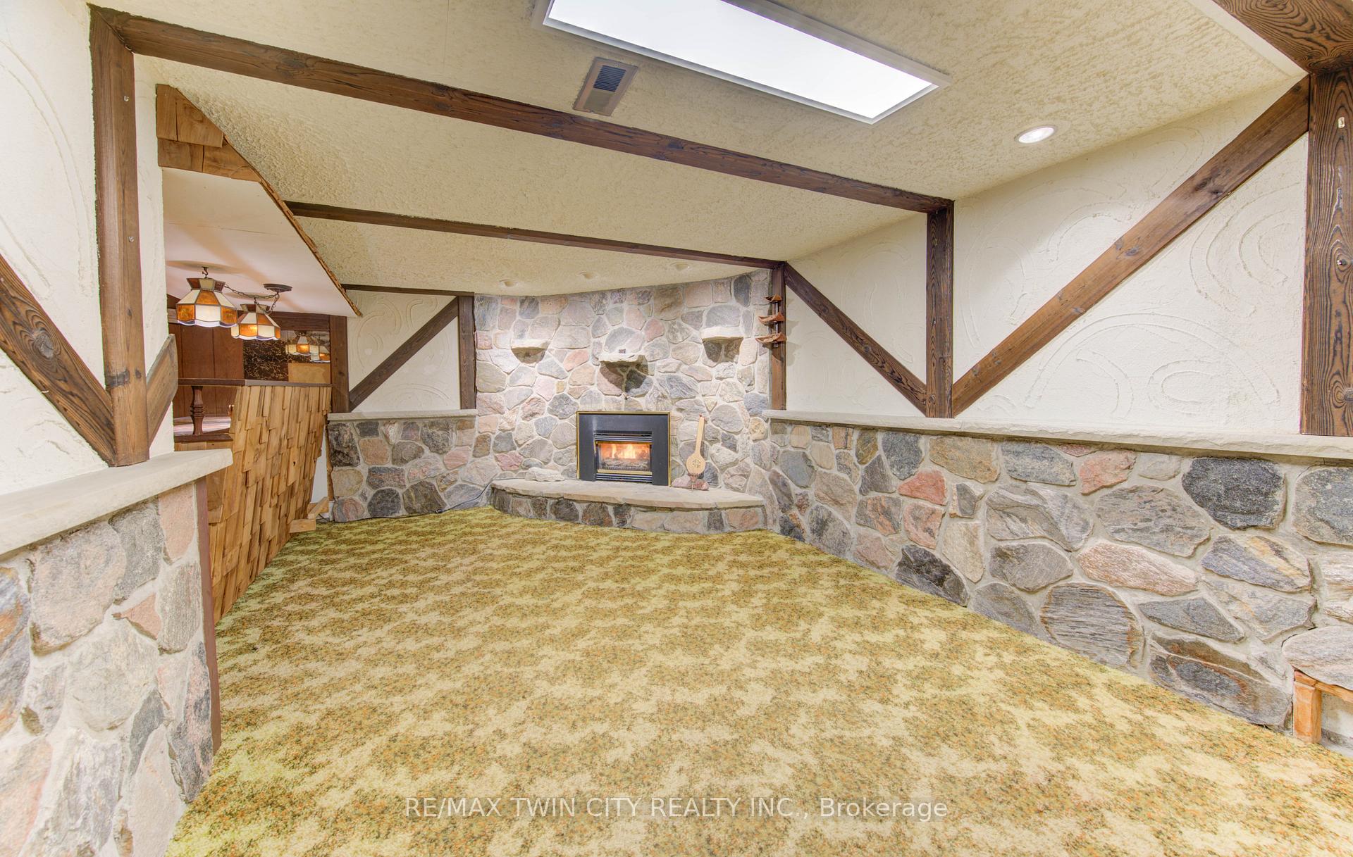 Photo 22 of 114 Selkirk Drive, Kitchener — HOMEH