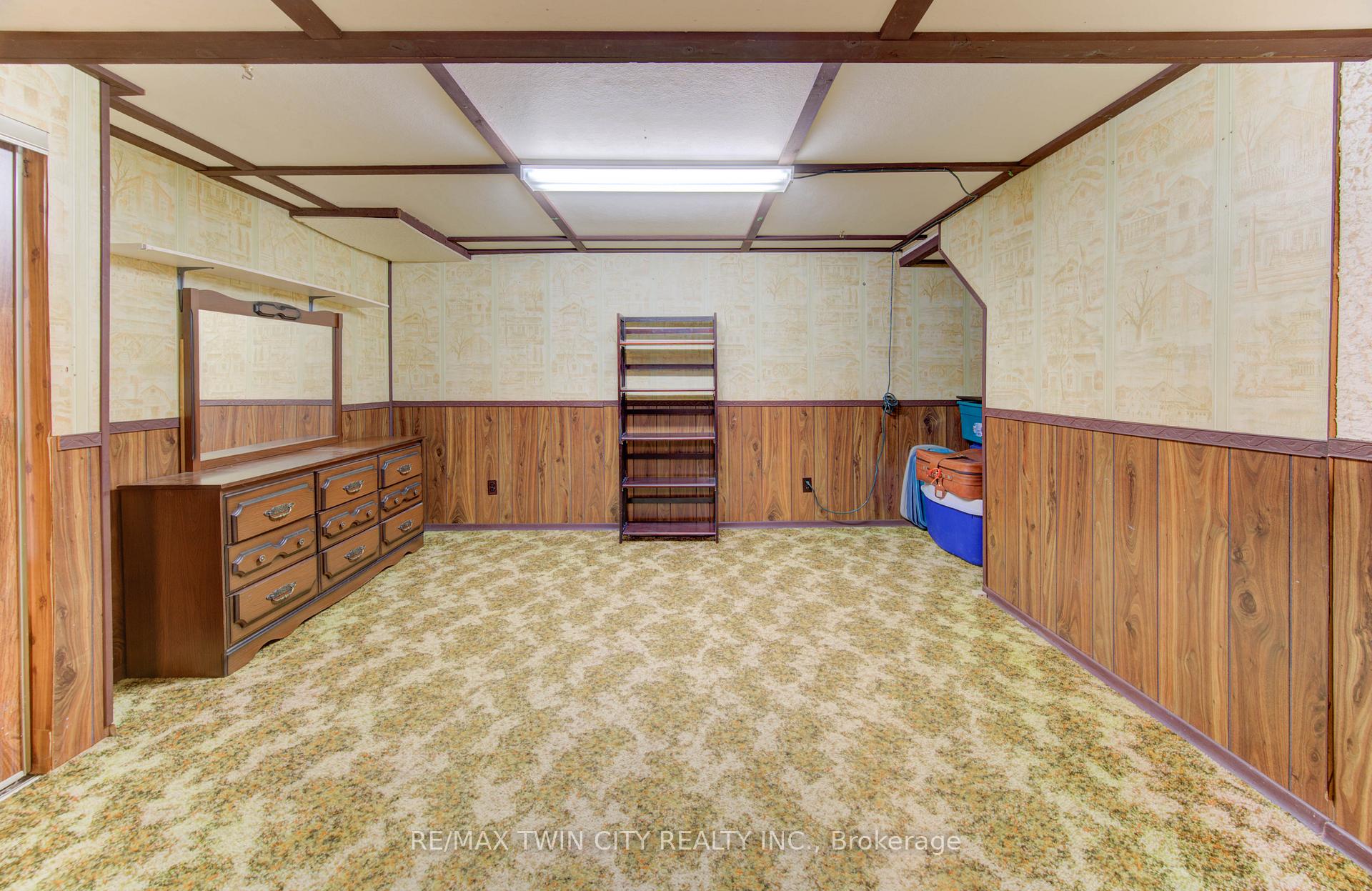 Photo 27 of 114 Selkirk Drive, Kitchener — HOMEH