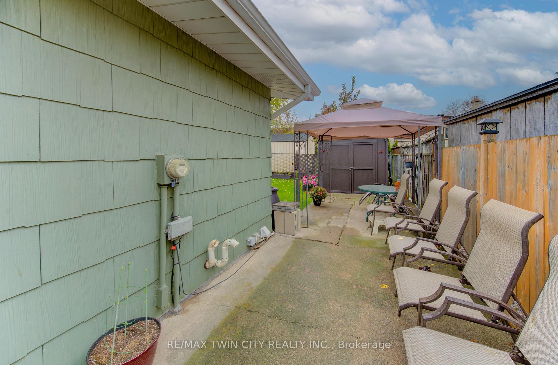 Photo 31 of 114 Selkirk Drive, Kitchener — HOMEH