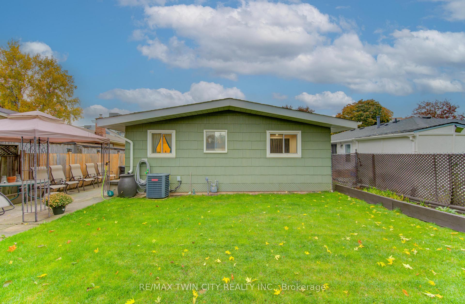 Photo 35 of 114 Selkirk Drive, Kitchener — HOMEH