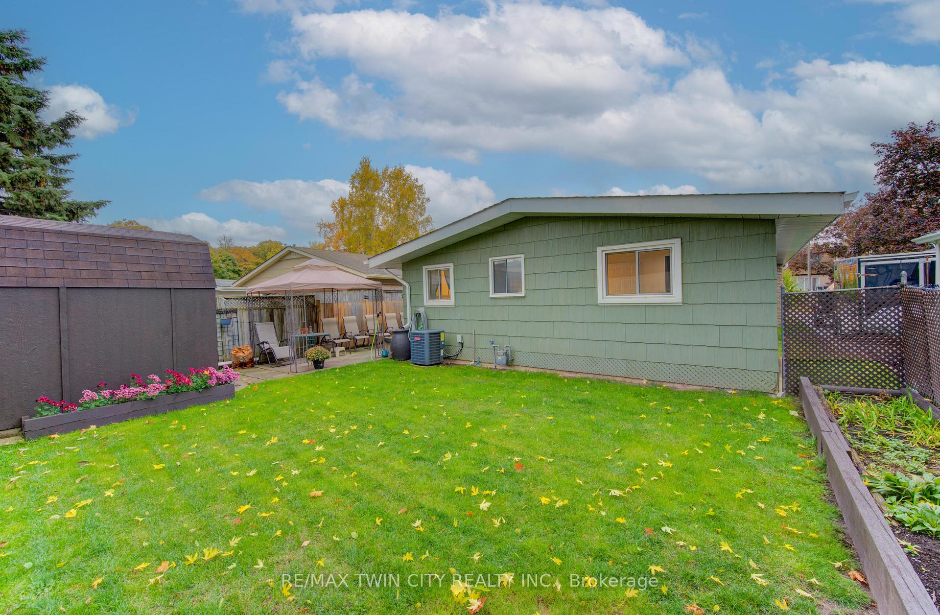 Photo 36 of 114 Selkirk Drive, Kitchener — HOMEH