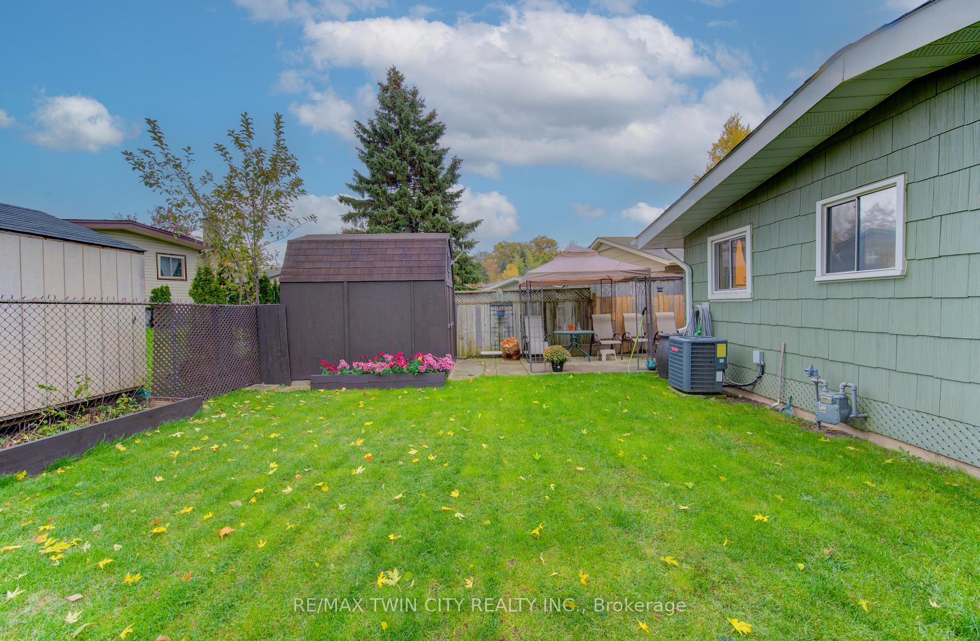 Photo 37 of 114 Selkirk Drive, Kitchener — HOMEH