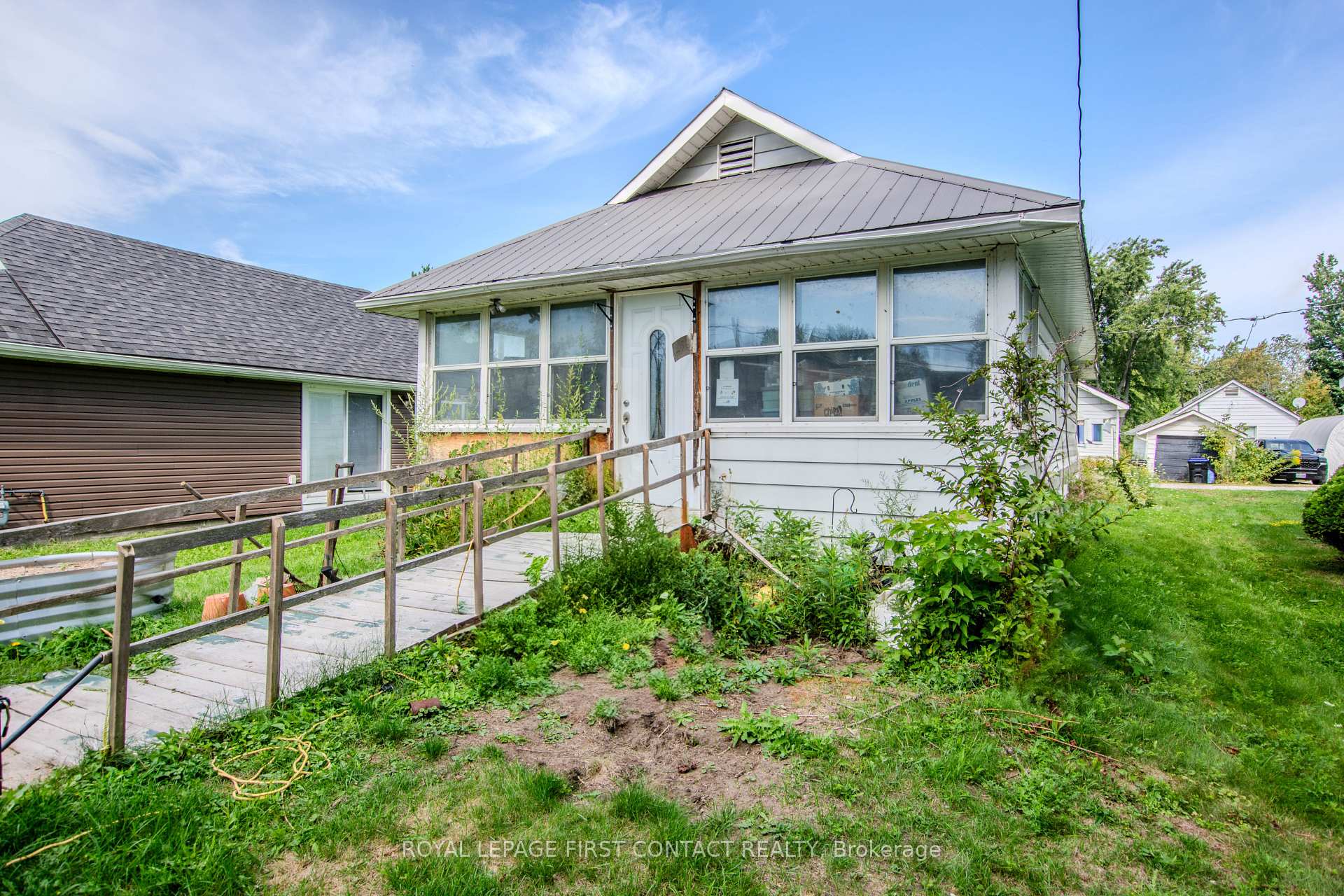 Photo 6 of 1056 Wood Street, Innisfil, Rural Innisfil — HOMEH