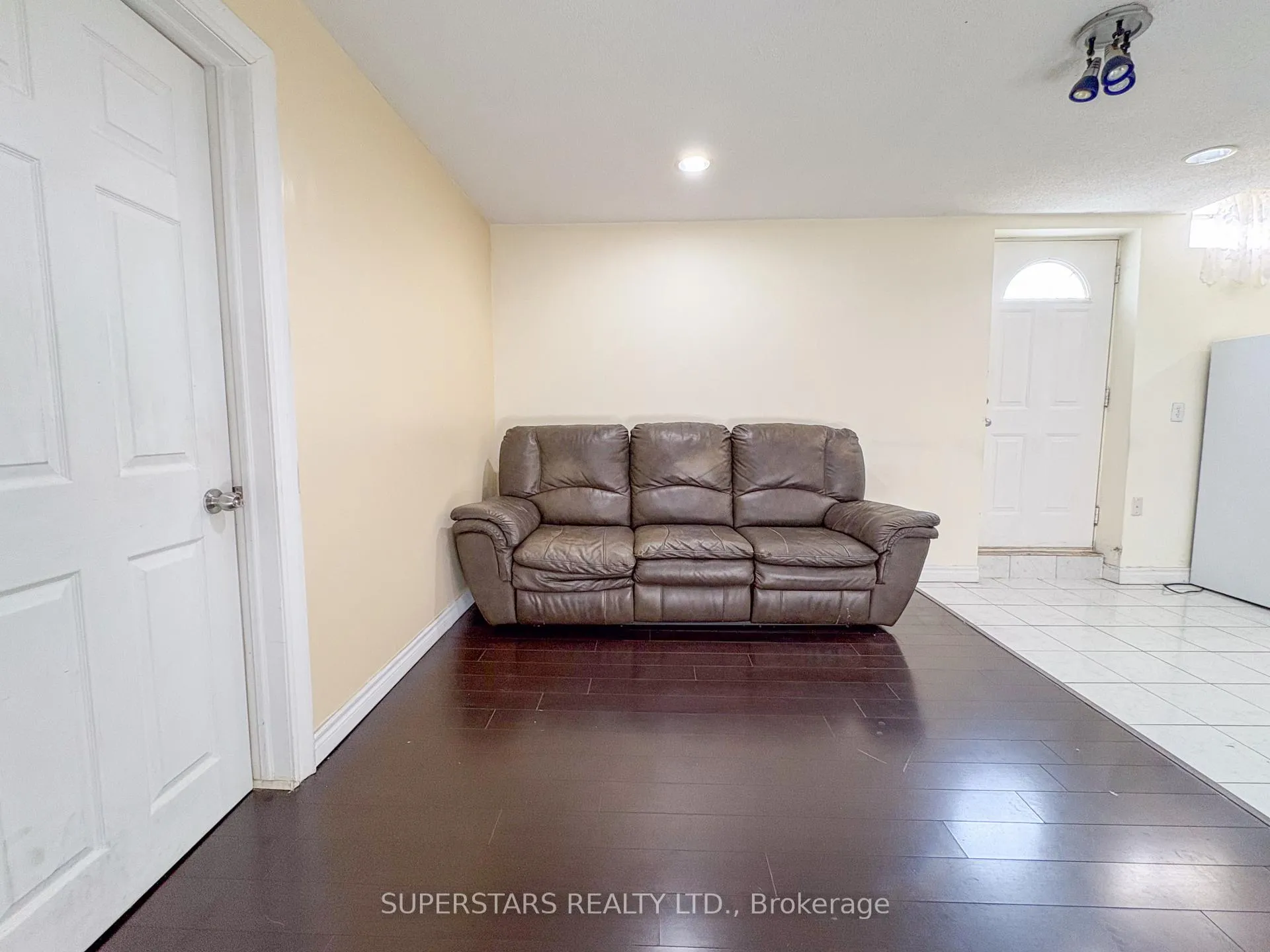 Photo 9 of Unit Bsmt, 161 Mary Pearson Drive, Markham, Middlefield — HOMEH