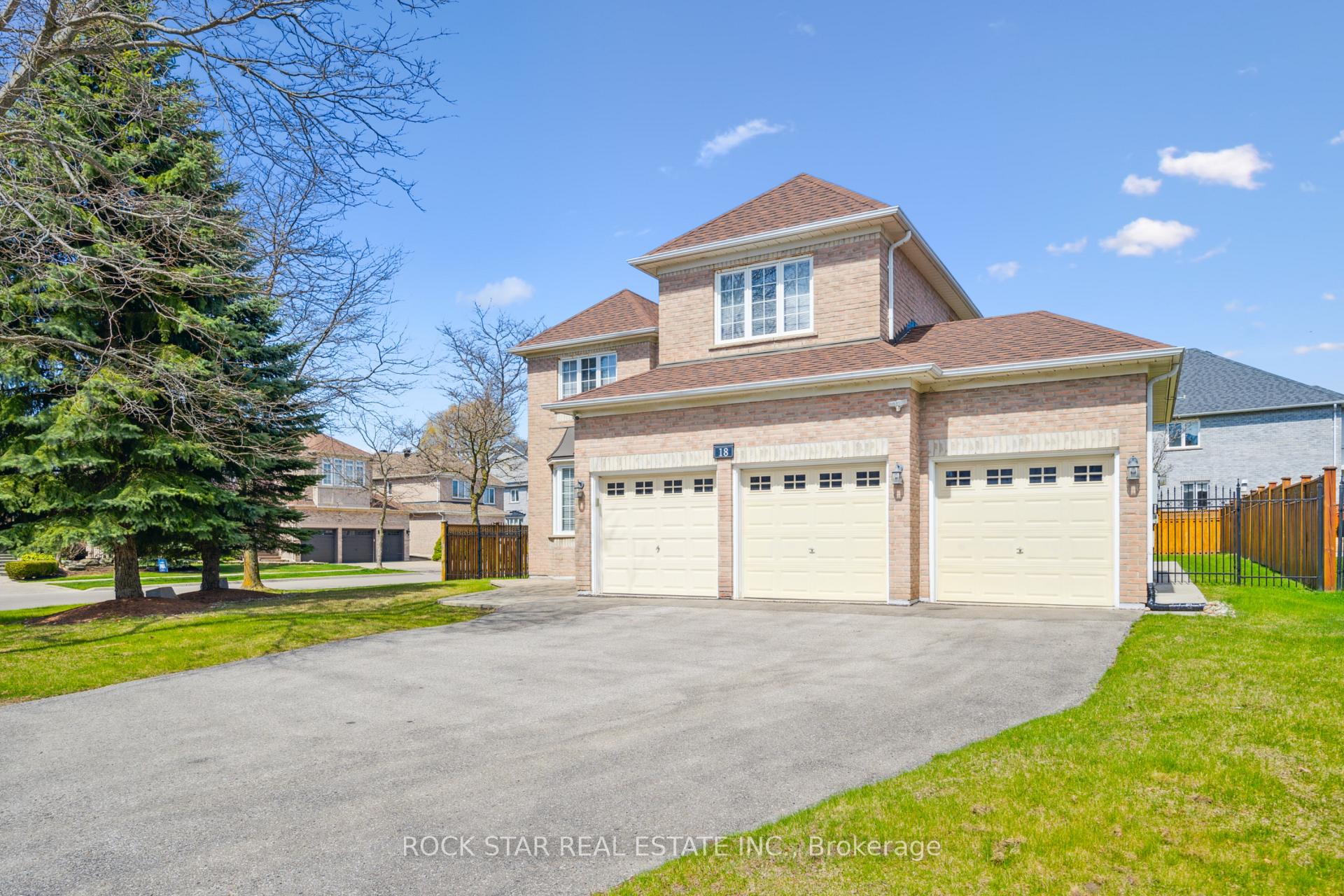 Photo 1 of 18 Burndenford Crescent, Markham, Markville — HOMEH