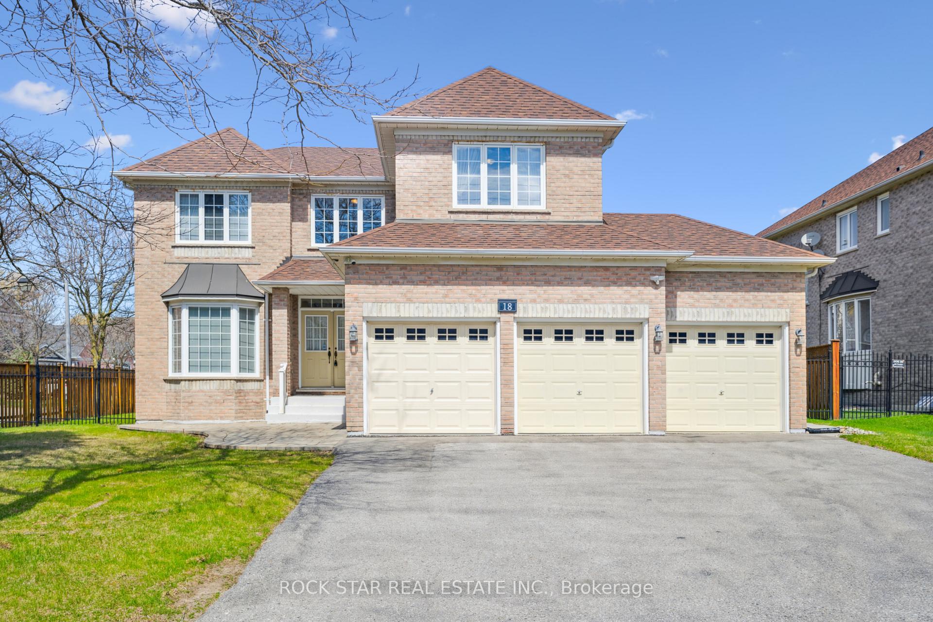 Photo 2 of 18 Burndenford Crescent, Markham, Markville — HOMEH