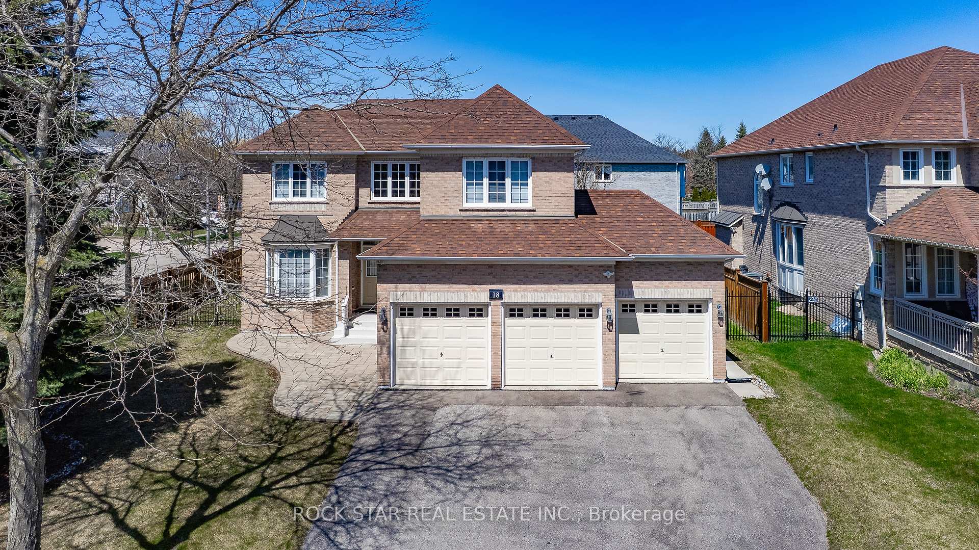 Photo 7 of 18 Burndenford Crescent, Markham, Markville — HOMEH