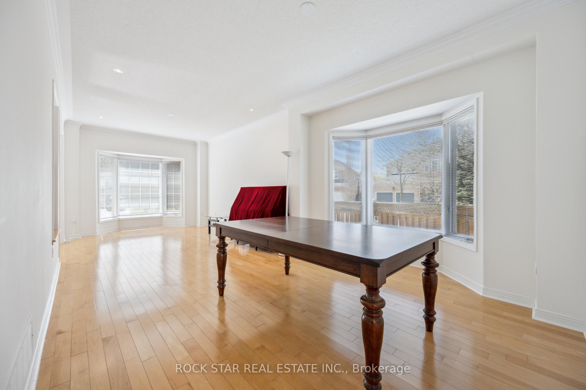 Photo 13 of 18 Burndenford Crescent, Markham, Markville — HOMEH