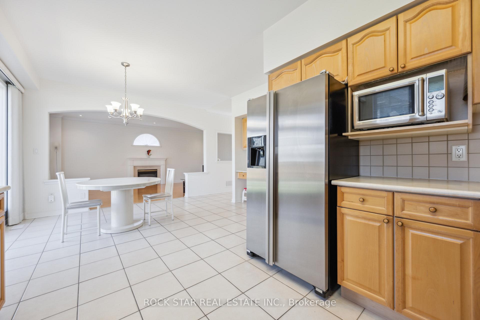 Photo 18 of 18 Burndenford Crescent, Markham, Markville — HOMEH