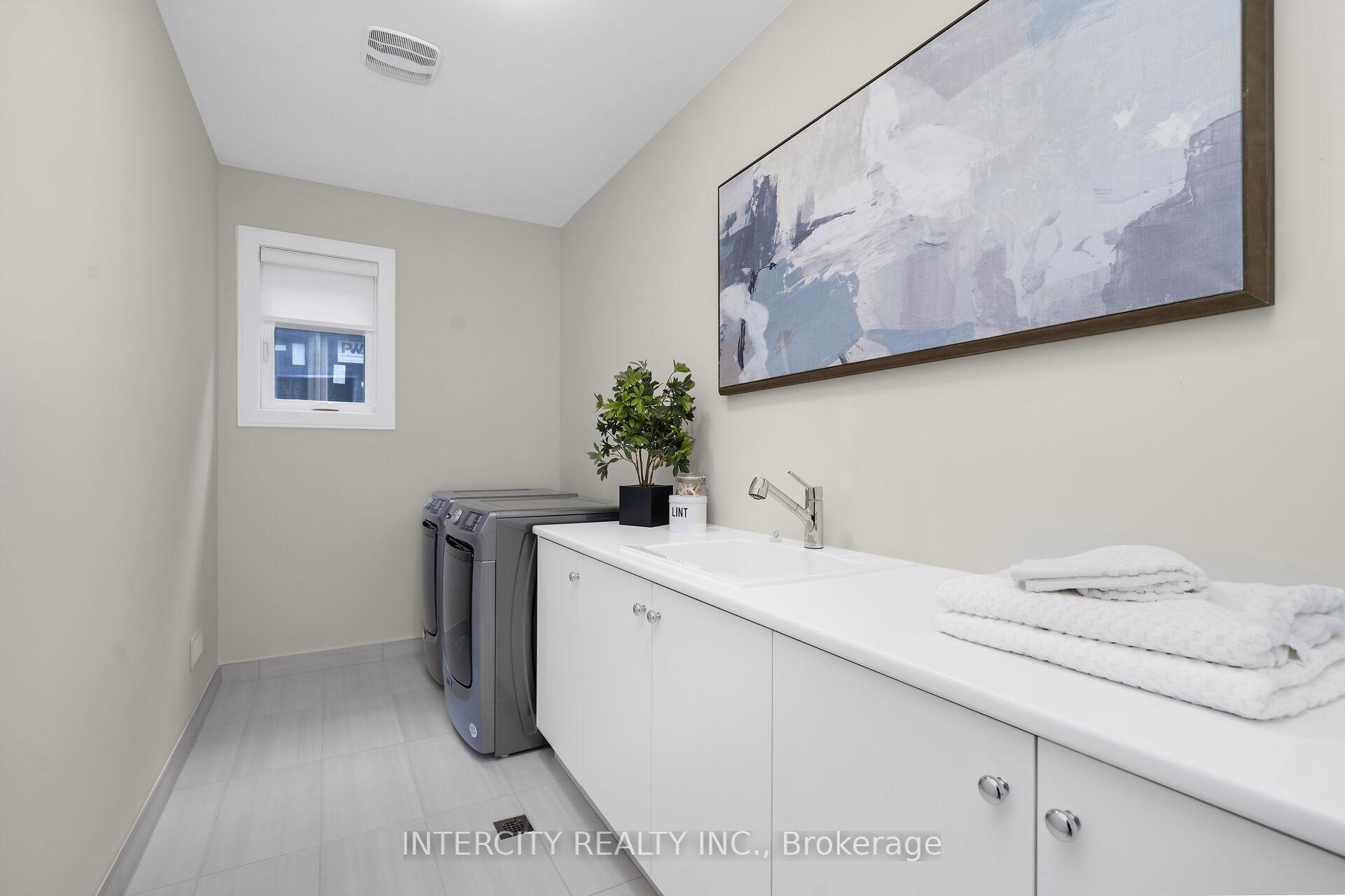 Photo 41 of 16 Heart Lake Circle, King, King City — HOMEH