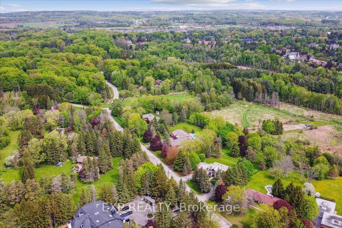 Photo 2 of 71 Manitou Drive, King, King City — HOMEH