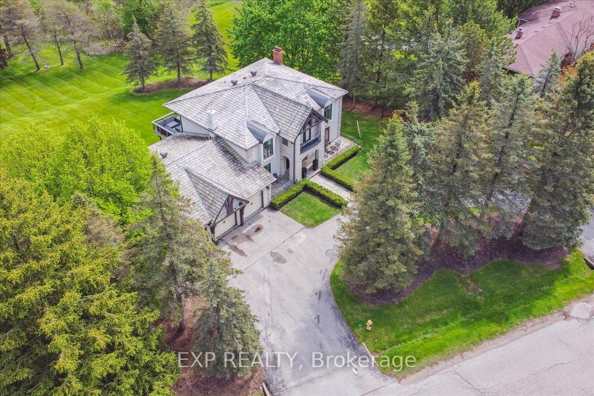 Photo 3 of 71 Manitou Drive, King, King City — HOMEH