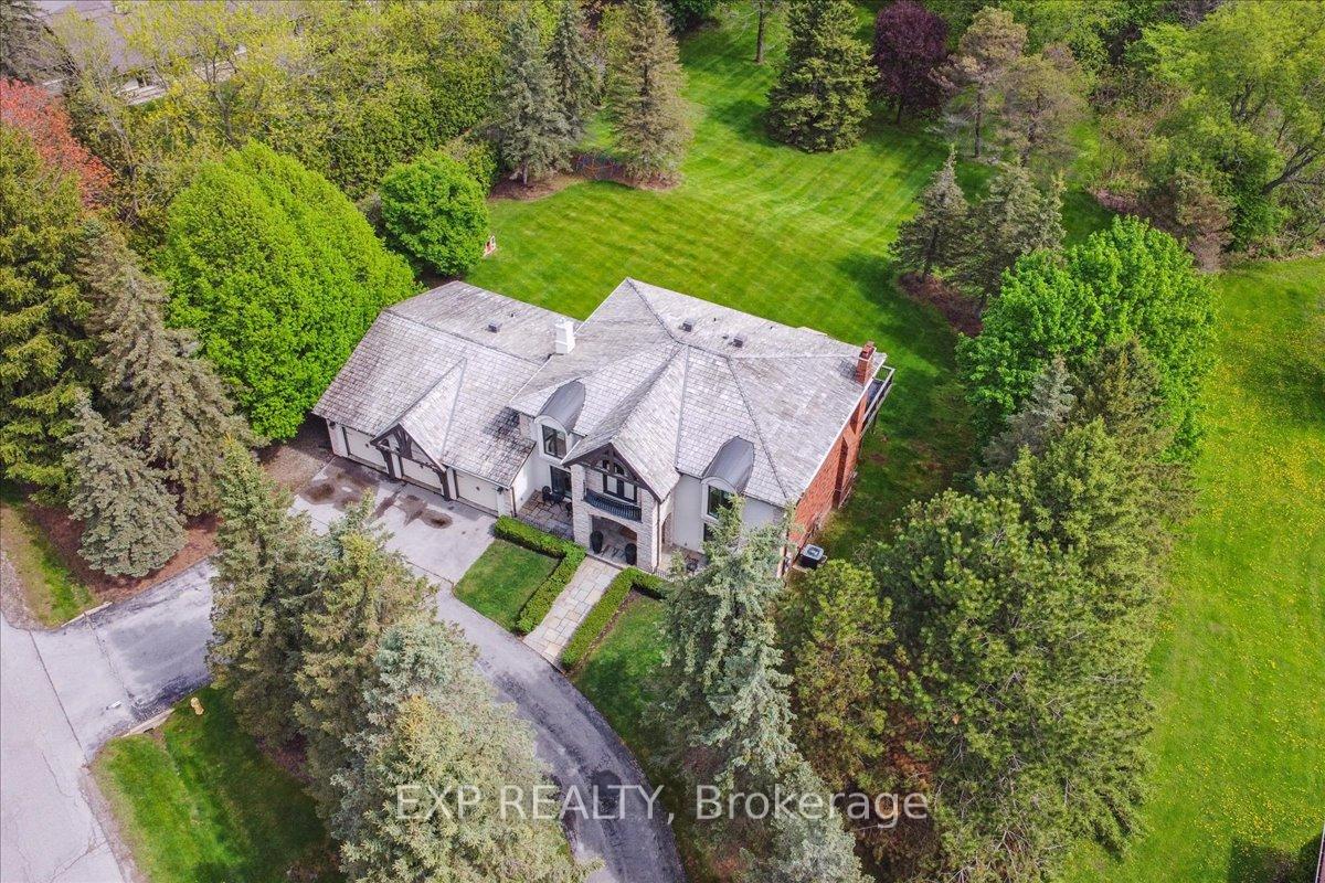 Photo 5 of 71 Manitou Drive, King, King City — HOMEH