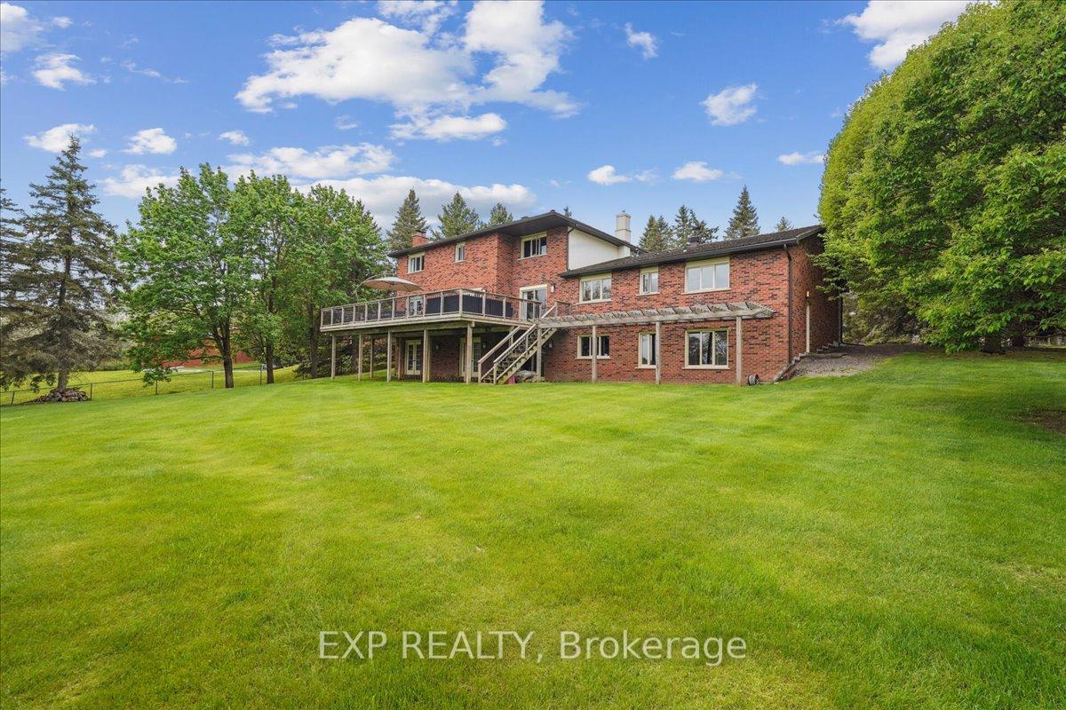 Photo 37 of 71 Manitou Drive, King, King City — HOMEH