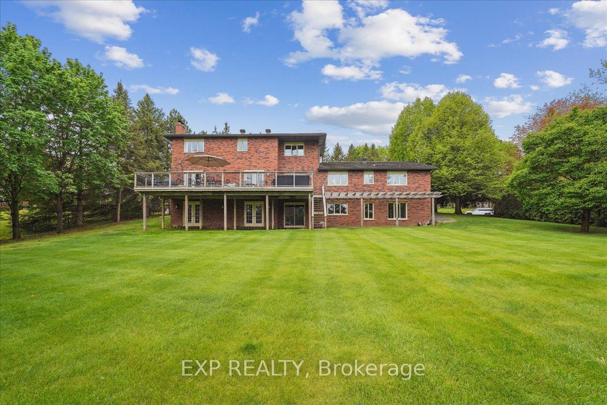 Photo 38 of 71 Manitou Drive, King, King City — HOMEH