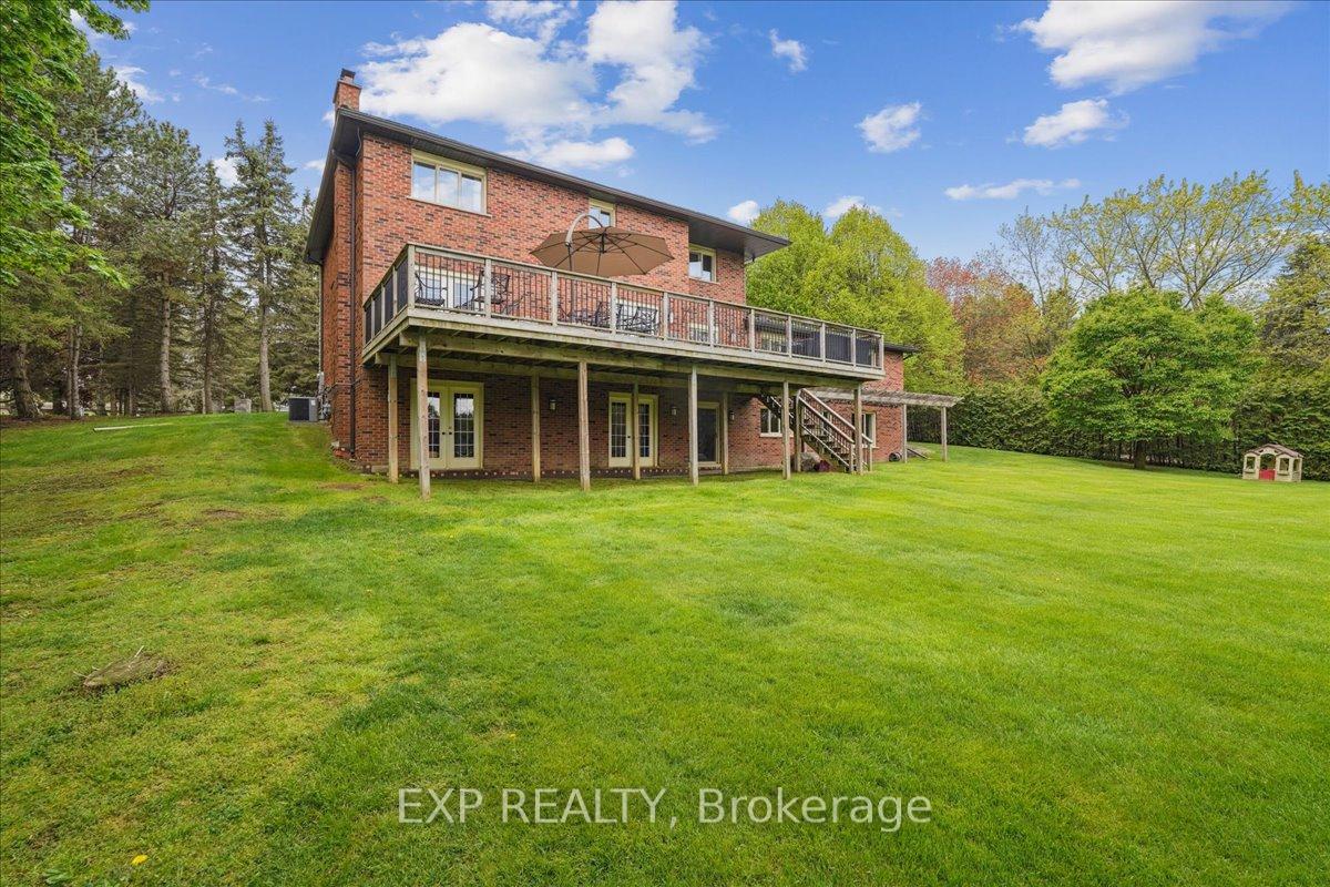 Photo 40 of 71 Manitou Drive, King, King City — HOMEH