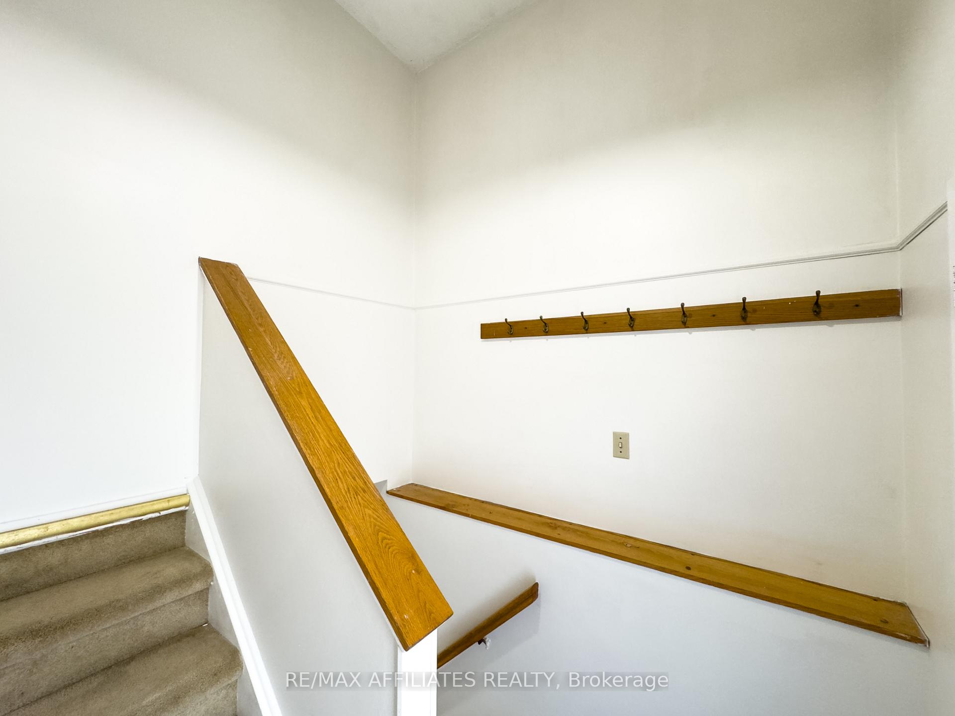 Photo 3 of Unit Lower, 222 Castlefrank Road, Ottawa, Kanata - Glencairn/Hazeldean — HOMEH