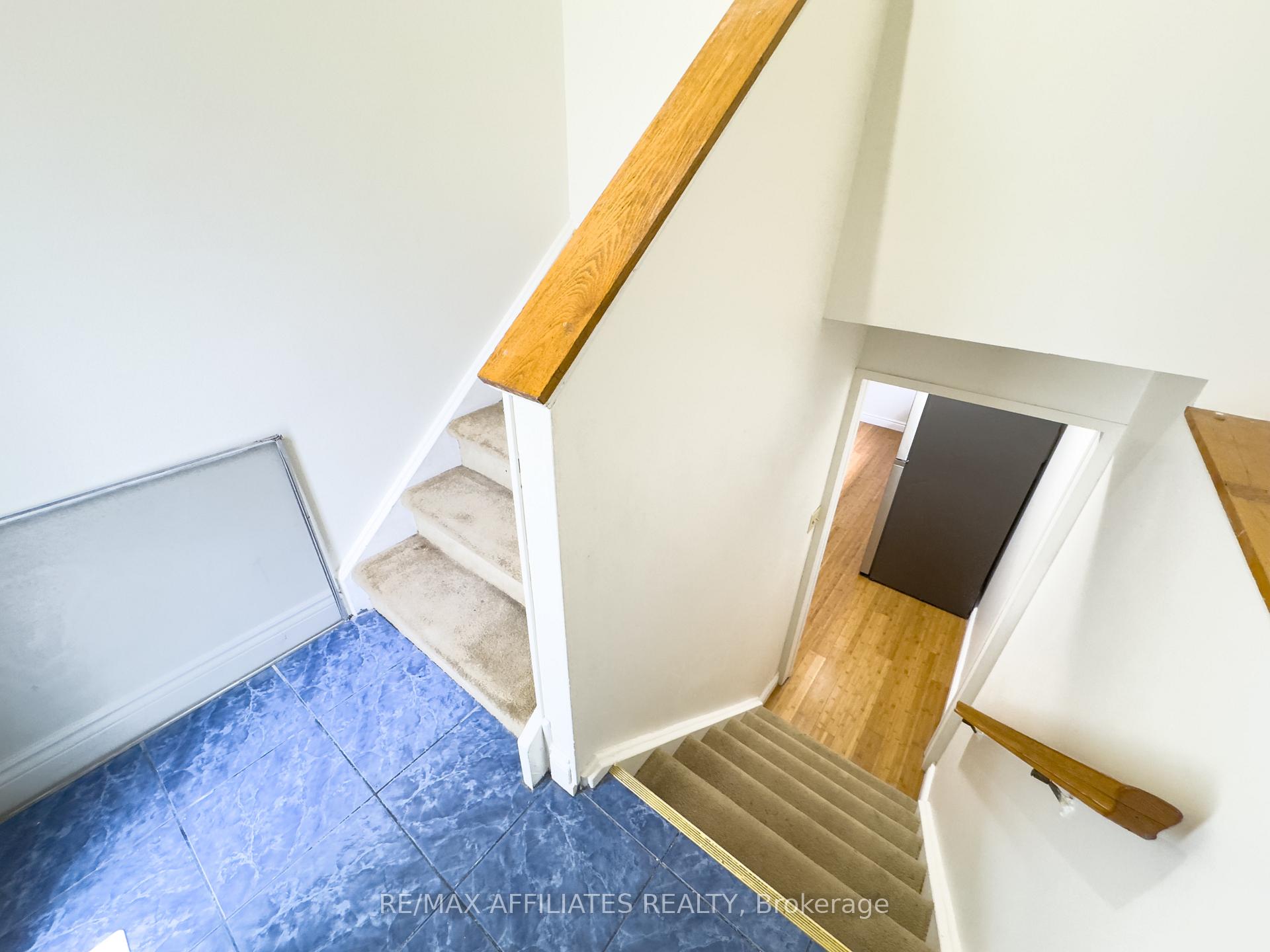 Photo 4 of Unit Lower, 222 Castlefrank Road, Ottawa, Kanata - Glencairn/Hazeldean — HOMEH