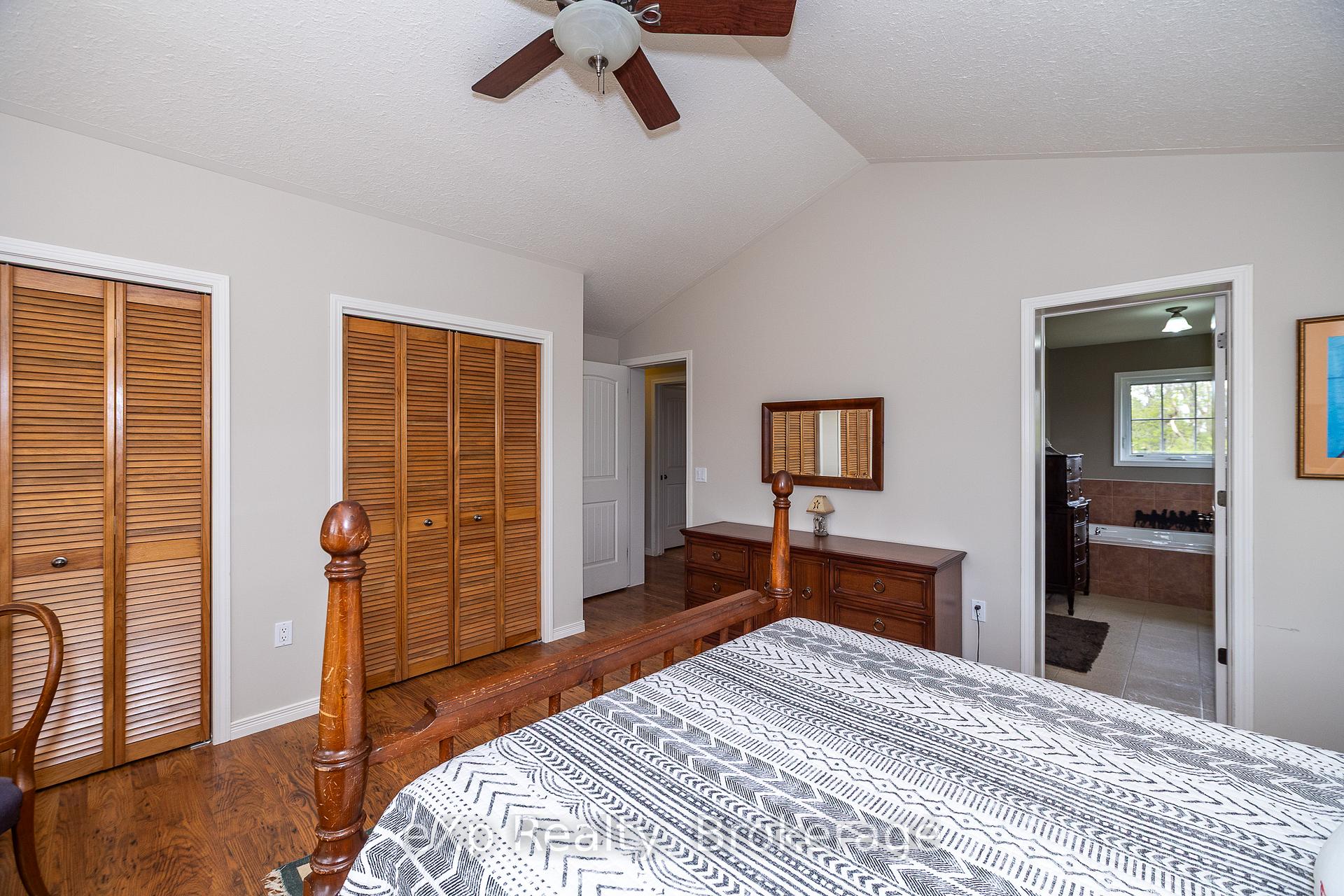 Photo 15 of 46304 Old Mail Road, Meaford — HOMEH