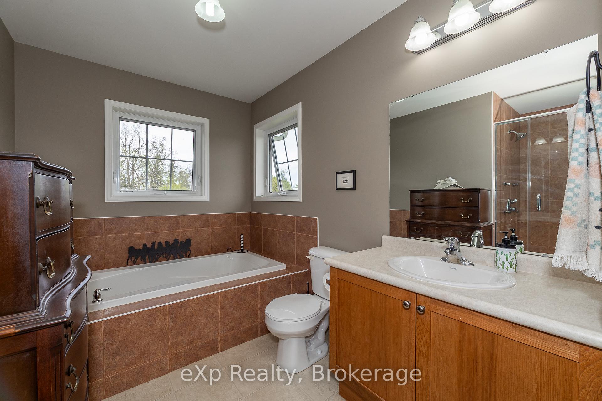 Photo 17 of 46304 Old Mail Road, Meaford — HOMEH