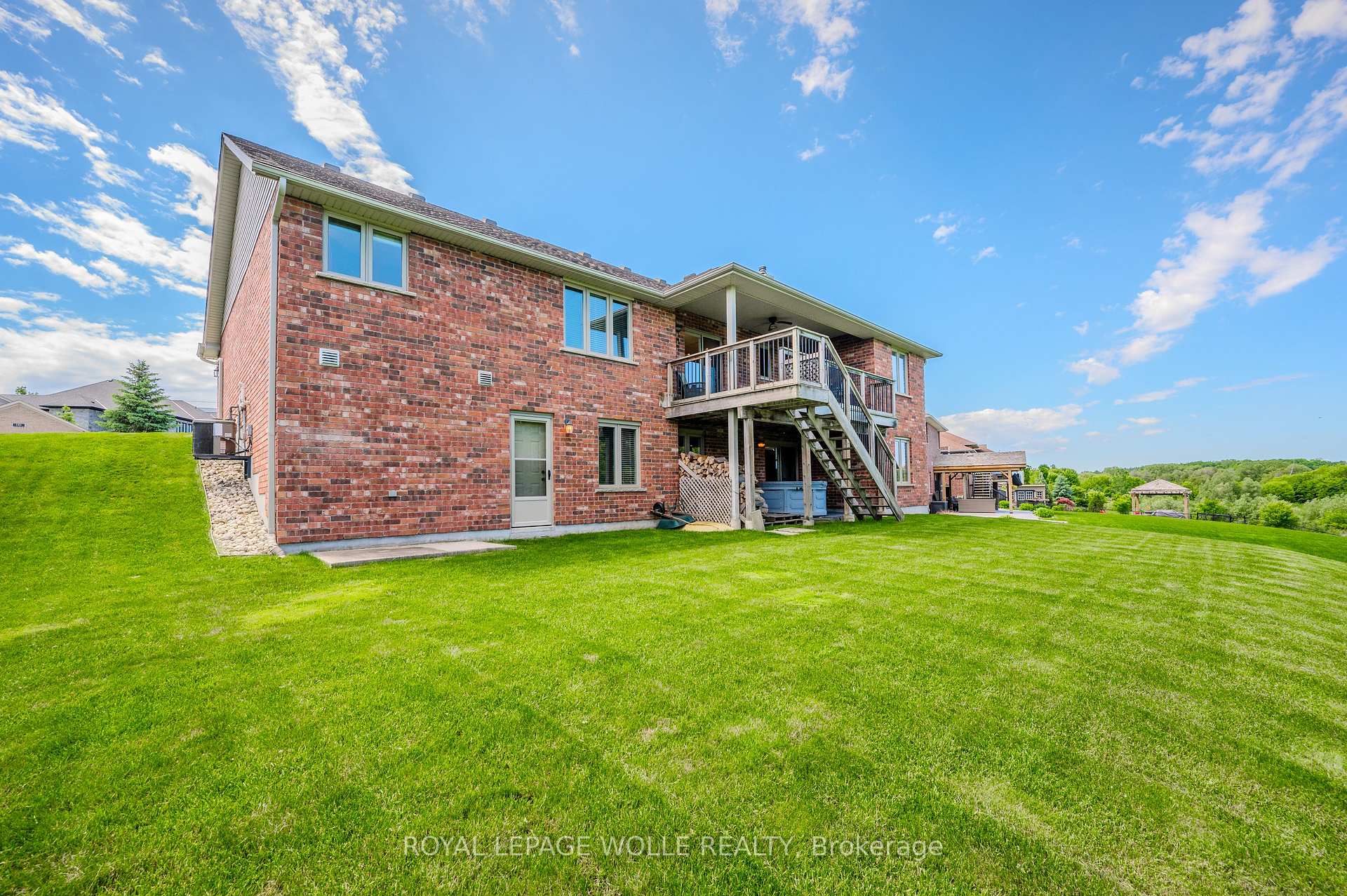 Photo 32 of 174 River Run Road, Mapleton, Rural Mapleton — HOMEH