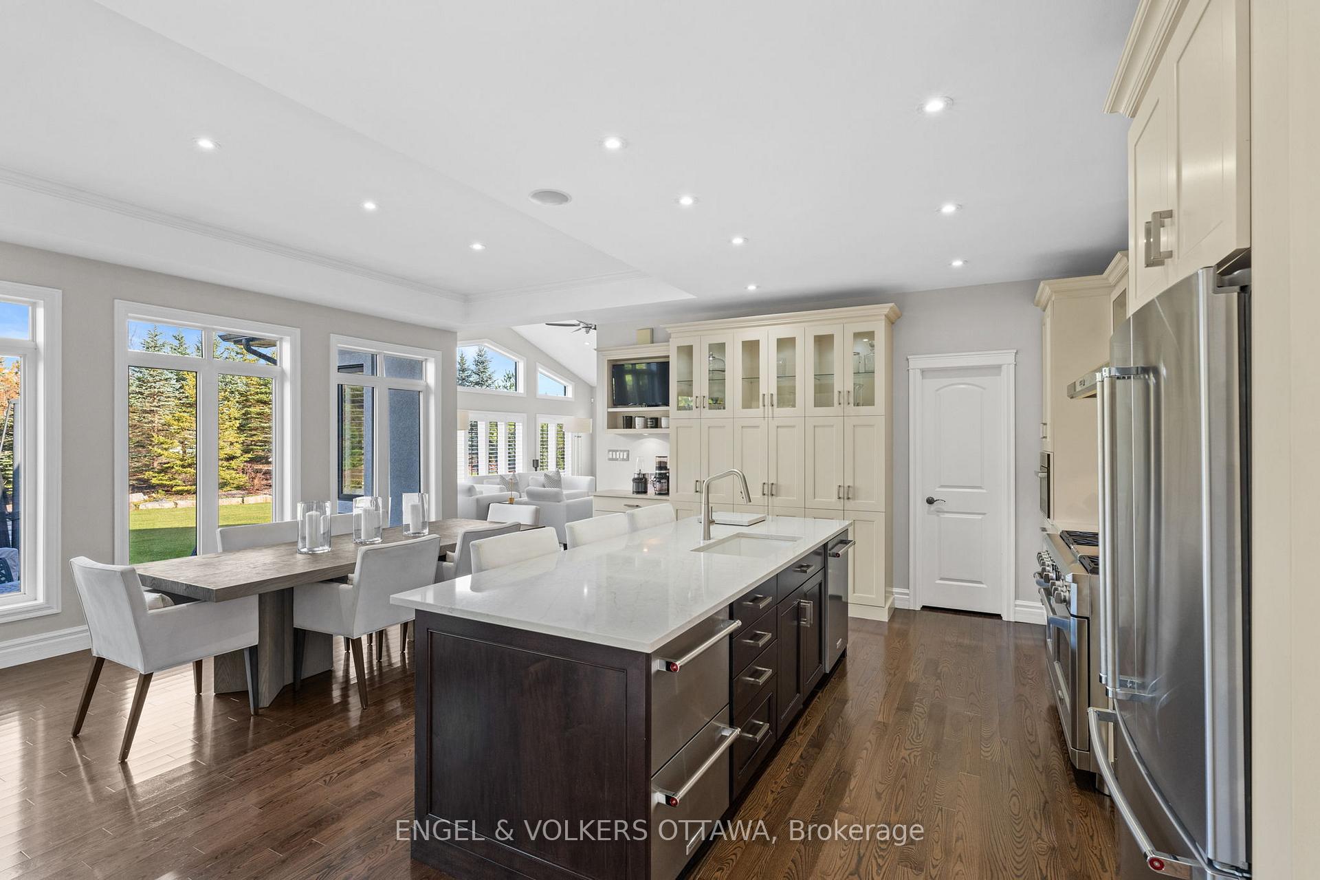 Photo 7 of 5906 Longhearth Way, Ottawa, Manotick East to Manotick Station — HOMEH
