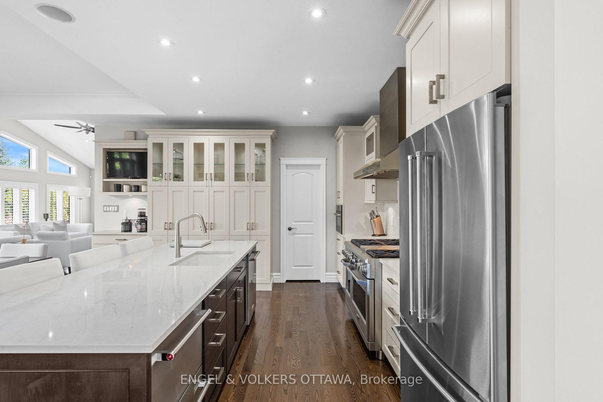 Photo 10 of 5906 Longhearth Way, Ottawa, Manotick East to Manotick Station — HOMEH