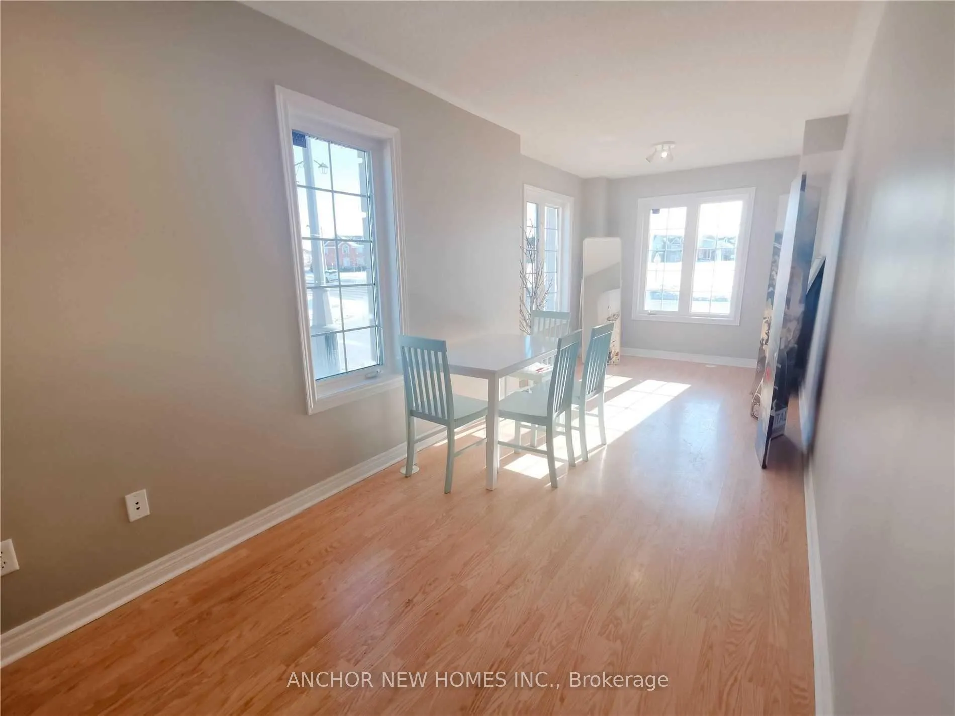 Photo 4 of Unit Lower, 2608 Bur Oak Avenue, Markham, Cornell — HOMEH