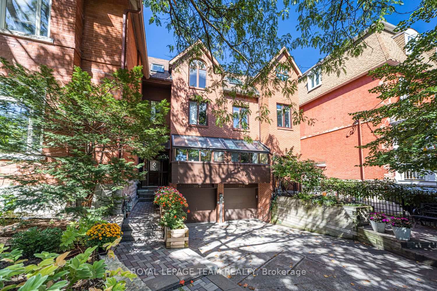 Front of Unit B, 595 Besserer Street