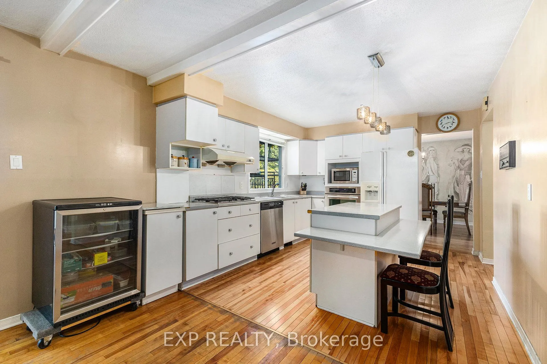 Photo 7 of 10 Pommel Crescent, Ottawa, Kanata - Bridlewood — HOMEH