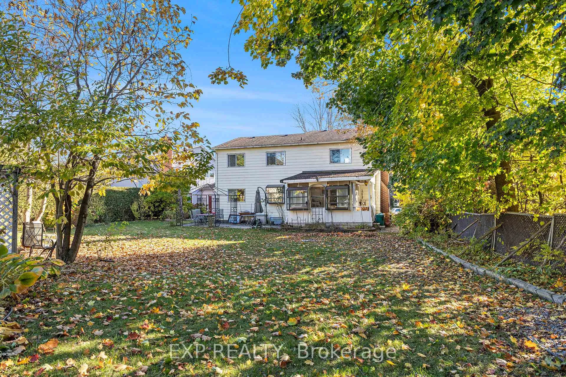 Photo 23 of 10 Pommel Crescent, Ottawa, Kanata - Bridlewood — HOMEH