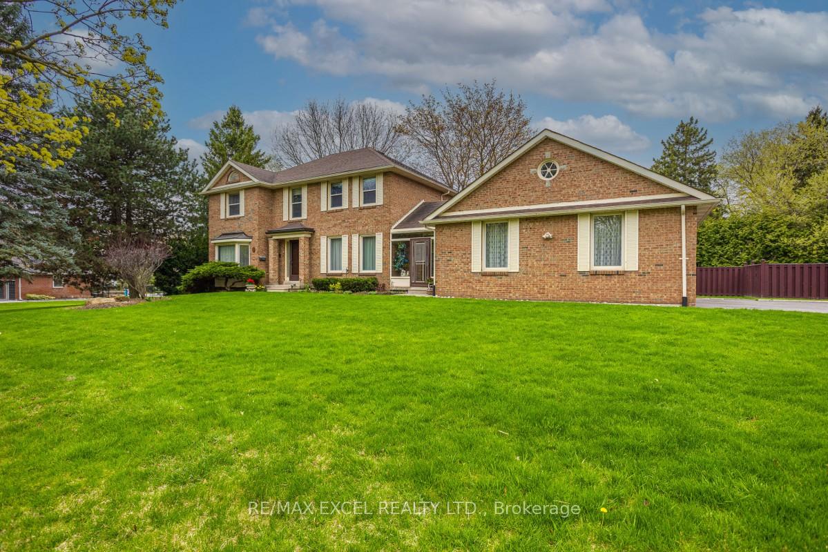 Photo 3 of 8 Boyd Court, Markham, Victoria Square — HOMEH