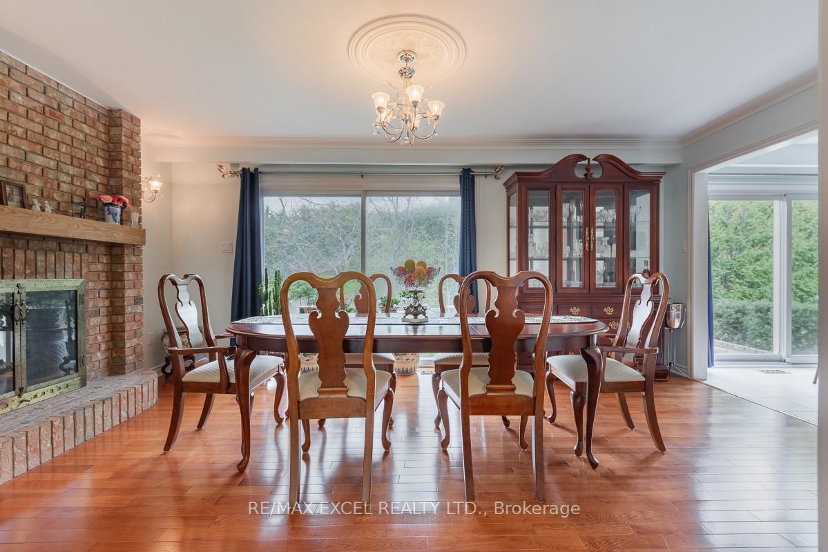 Photo 10 of 8 Boyd Court, Markham, Victoria Square — HOMEH