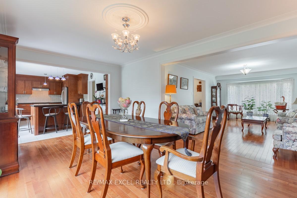 Photo 11 of 8 Boyd Court, Markham, Victoria Square — HOMEH