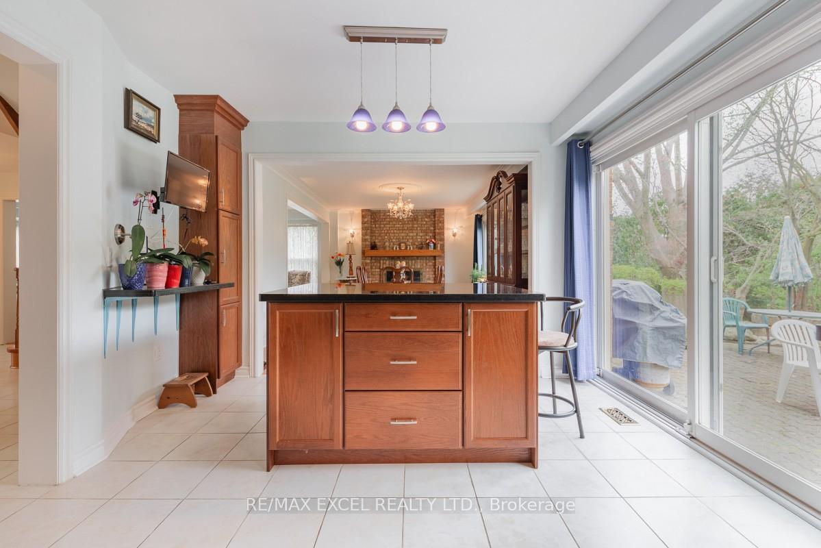 Photo 13 of 8 Boyd Court, Markham, Victoria Square — HOMEH