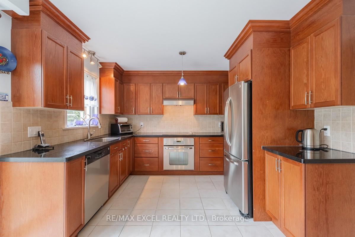 Photo 14 of 8 Boyd Court, Markham, Victoria Square — HOMEH