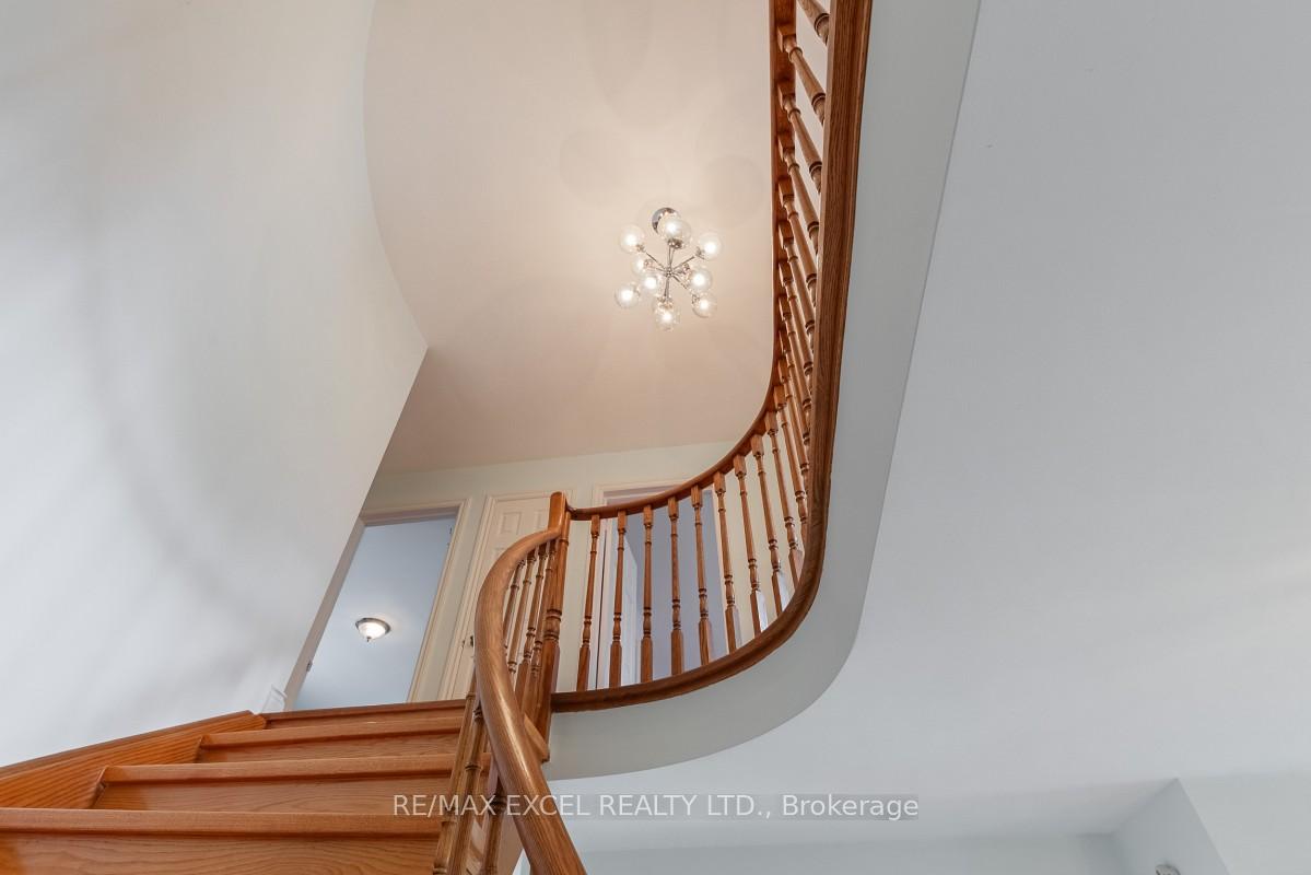 Photo 17 of 8 Boyd Court, Markham, Victoria Square — HOMEH