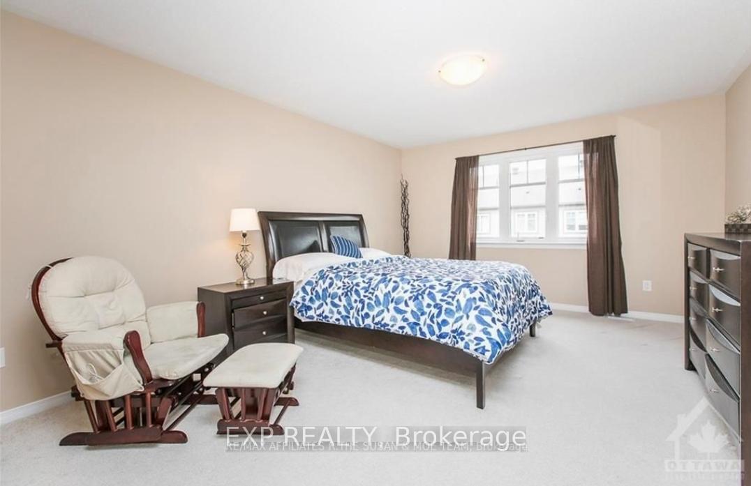 Photo 10 of 296 Losino Crescent, Ottawa, Kanata - Emerald Meadows/Trailwest — HOMEH