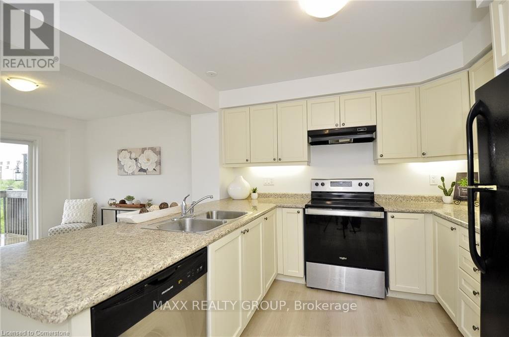 Photo 8 of 92 Glenvista Drive, Kitchener — HOMEH