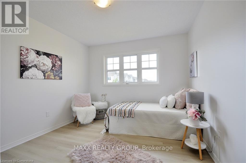 Photo 21 of 92 Glenvista Drive, Kitchener — HOMEH